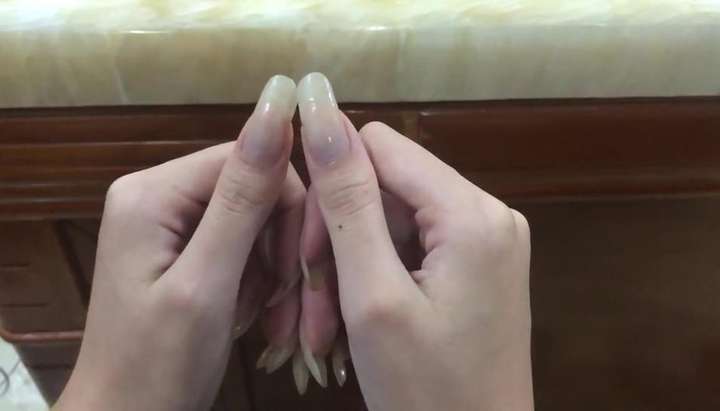 Shemale Fingernails - natural long nail - Tnaflix.com
