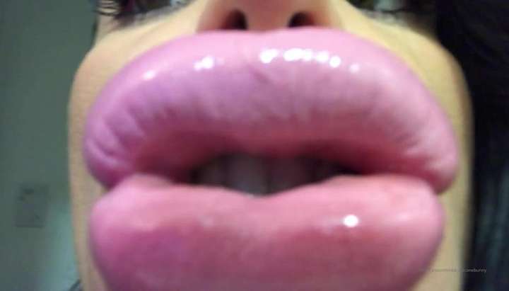 Lips - Inflated Plastic Lips 43 // SiliconeBunny - Tnaflix.com