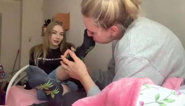 Lesbian foot worship TNAFlix Porn Videos