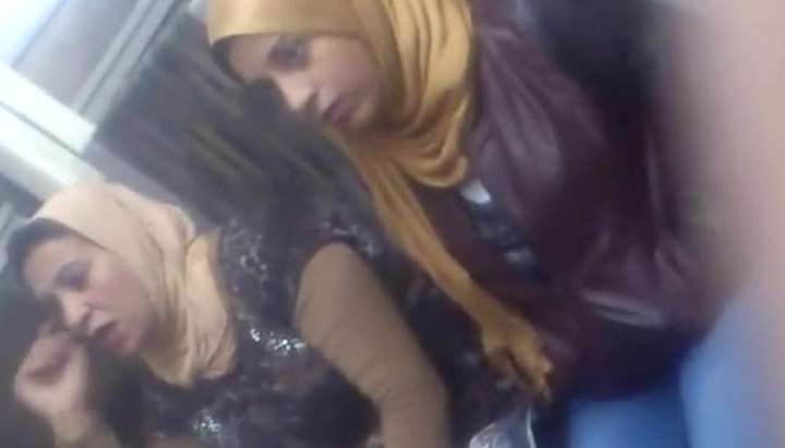 blind reaction for muslim girls on bus TNAFlix Porn Videos