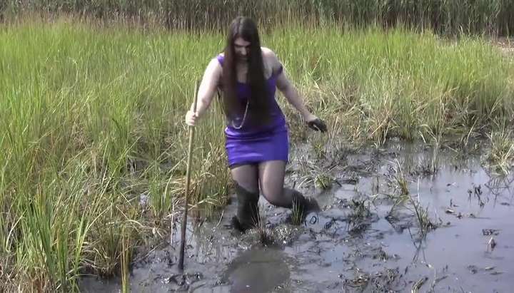 Mud Bog Porn - boot pantyhose stuck in mud - Tnaflix.com