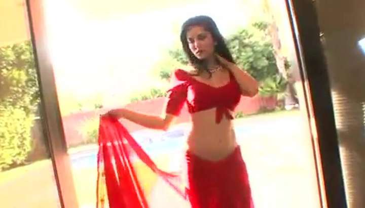 sunny in saree (Sunny Leone) - Tnaflix.com