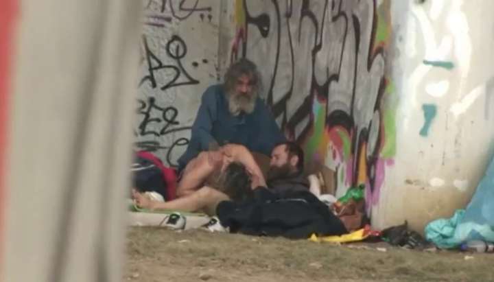 Public Fucking Orgy - Homeless people have a public orgy (Full video in comments) - Tnaflix.com
