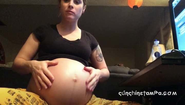 Mother Belly Porn - Gorgeous Pregnant Girl Eats and Plays with Big Belly - Tnaflix.com
