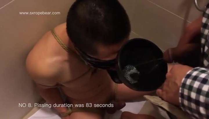 Human urinal drank from 26 different strangers for 2 days TNAFlix Porn Videos picture