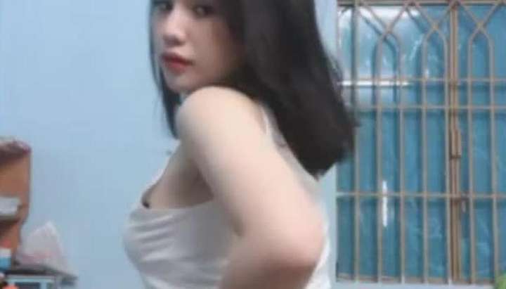 Cutest Vietnamese Cum Facials - Vietnam] Viet Cute Girl Dance Cam Show Sexy Ass And Boobs - TNAFLIX.COM