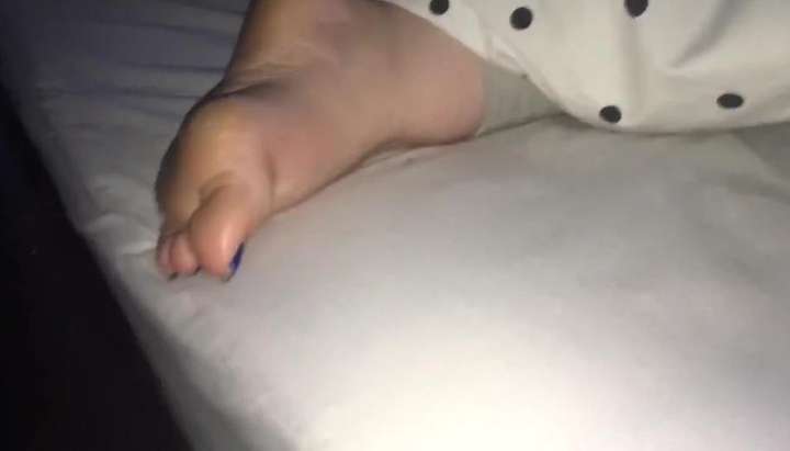 Sleeping Footjob Porn - Feet sleeping - Tnaflix.com
