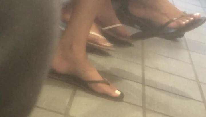 Girls Fucked In Flip Flops - Two Hot College Girls with White Toes Dangling Flip Flops by the Train  (NMW, from YT) - Tnaflix.com