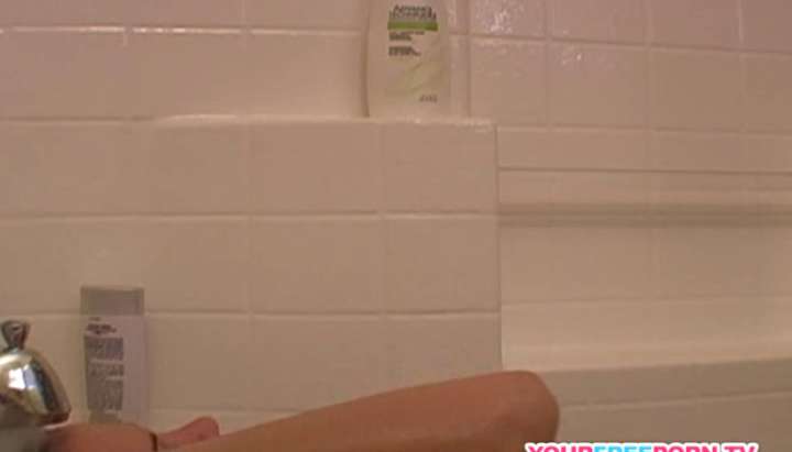 Shower Shaving Porn - YOUR FREE PORN - Cute Ally taking shower and shaving - Tnaflix.com