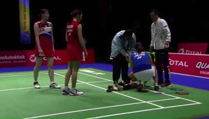 Play Fucking Badminton - Graceful japanese badminton player foot hurt TNAFlix Porn Videos