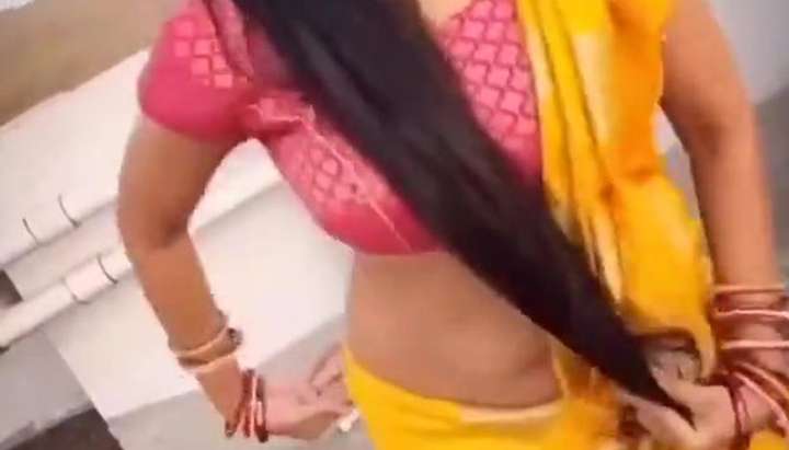 Xxxhotbluefilm - indian aunty dancing very hot expression TNAFlix Porn Videos