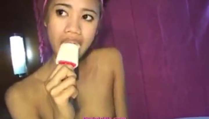 Tia 18 - Cum shot for Thai teen Tia 18 Porn Video - Tnaflix.com