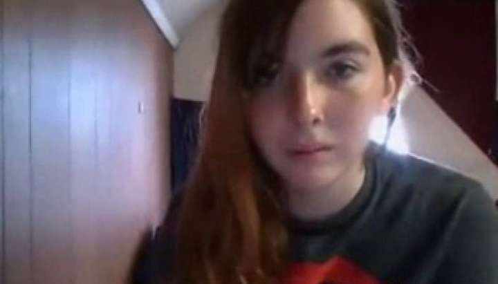 Sexy Redhead On Webcam - Sexy redheaded teen schoolgirl teases on webcam - Tnaflix.com