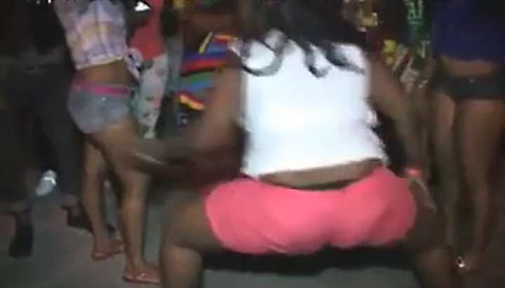 Jamaican Porn Dance - WTF is Going on in Jamaica?! Madness in the Dance! - Ameman - Tnaflix.com
