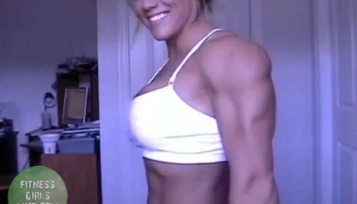 720px x 411px - Muscle girl Cindy Phillips posing and flexing her ripped body on webcam -  Tnaflix.com