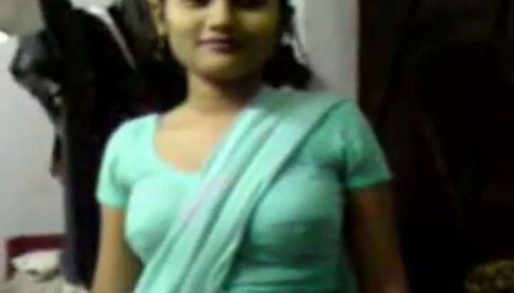 Saree Indian Girls Sex - Indian Girl in Saree seducing - video 2 - Tnaflix.com