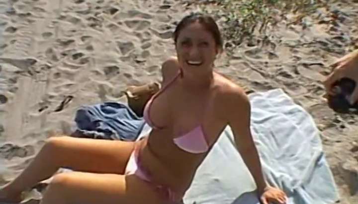 720px x 411px - HOMEGROWNVIDEO - Handjob from busty brunette on beach TNAFlix Porn Videos