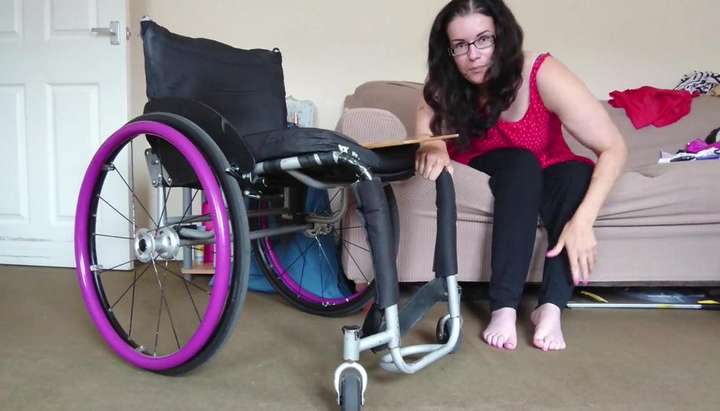 Moving my wheelchair - Tnaflix.com
