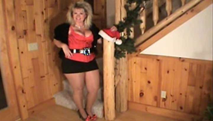 Christmas Mature Wife Porn - Hot Curvy Mature Christmas Bang Porn Video - Tnaflix.com