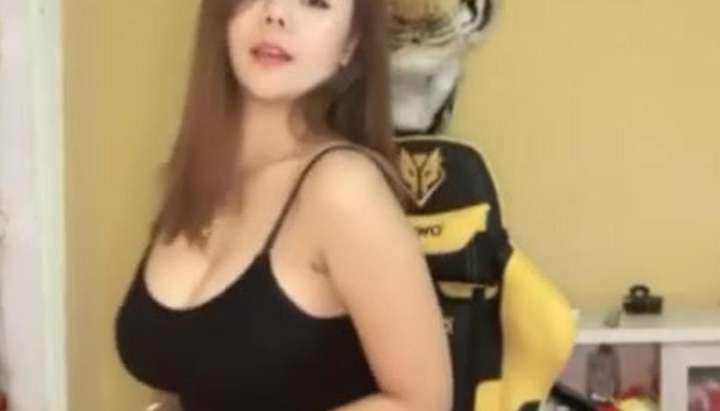 Sexy Thai Big Tits - Thailand] Big Boobs Thai Woman Cam Sexy Dance Show - Tnaflix.com