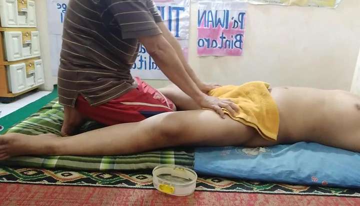 Very hot indonesian massage with erection - Tnaflix.com