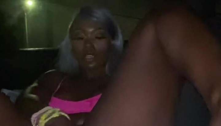 Sexy ebony onlyfan model public car play - Tnaflix.com