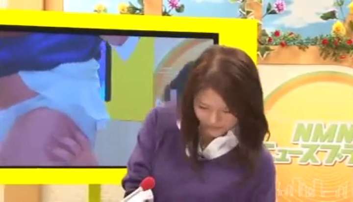 Japanese News Reporter Gets Fucked And Cummed On While On Air - Tnaflix.com