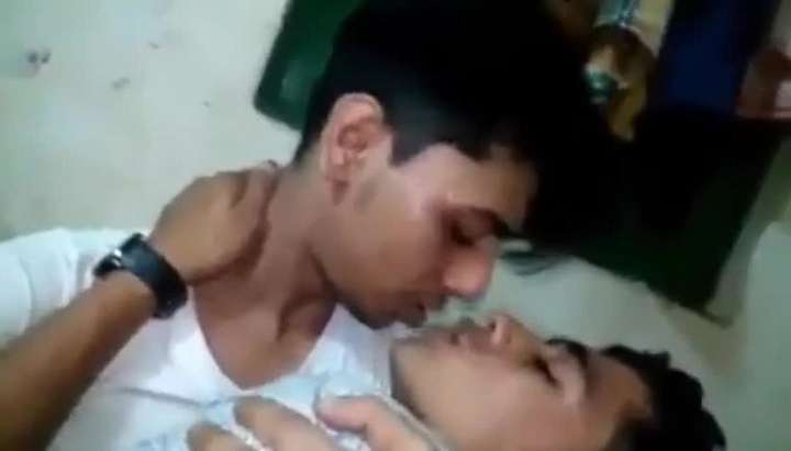 Pathan and Punjabi boy hot kissing TNAFlix Porn Videos