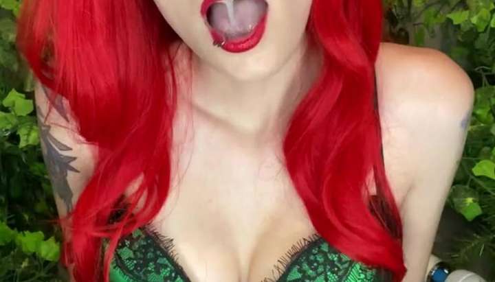 Ivy Cosplay Porn - Poison Ivy Spit Play Clip Cosplay Redhead - Tnaflix.com