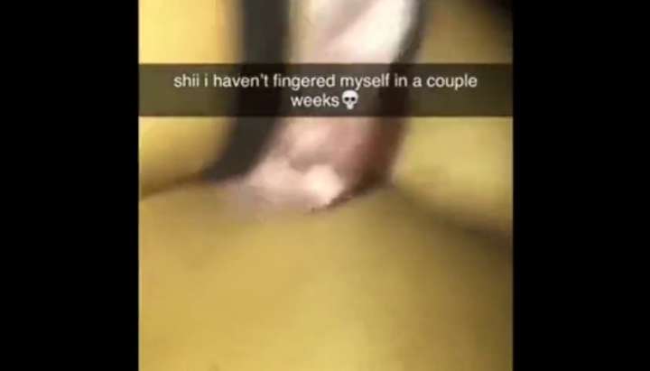 Latinas Fingering Themselves - Girl Fingers herself Hard on Snapchat - Tnaflix.com