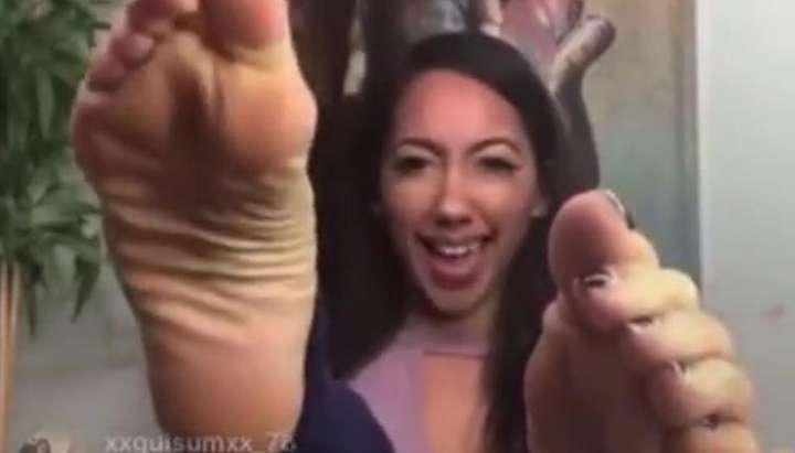 Live Porn Feet - Crystalsinfulsoles Shows Her Feet On Ig Live - Tnaflix.com
