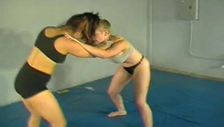 Lesbian wrestling, loser fked 1 - Tnaflix.com