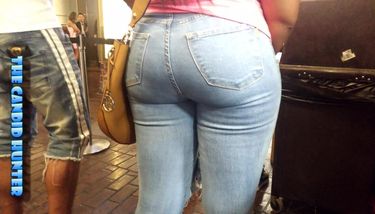 Candid big booty jeans