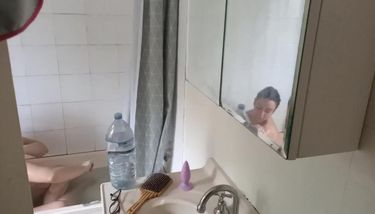 Shower cam erotic from girls washing their bodies