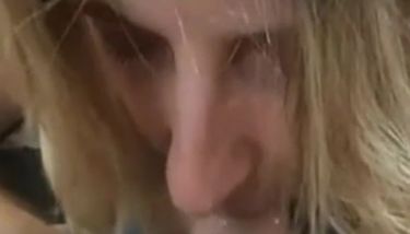 Blond sloppy out nose blow job facial