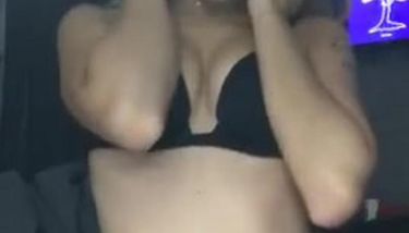 teen teases with her perfect tits on periscope
