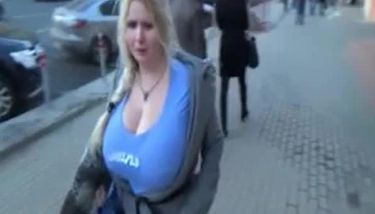 Candid mature cleavage - Adult videos