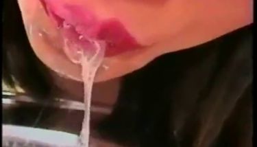 Porno Licking Sperm