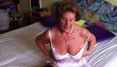 Video oma porno Granny