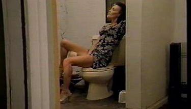 Porno Video The Woman In Wc Toilet