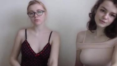 Lesbian Nipple Video