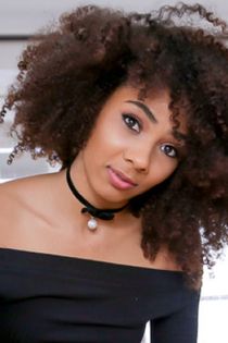 Nia Nixon
