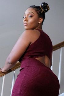 Mimi Curvaceous