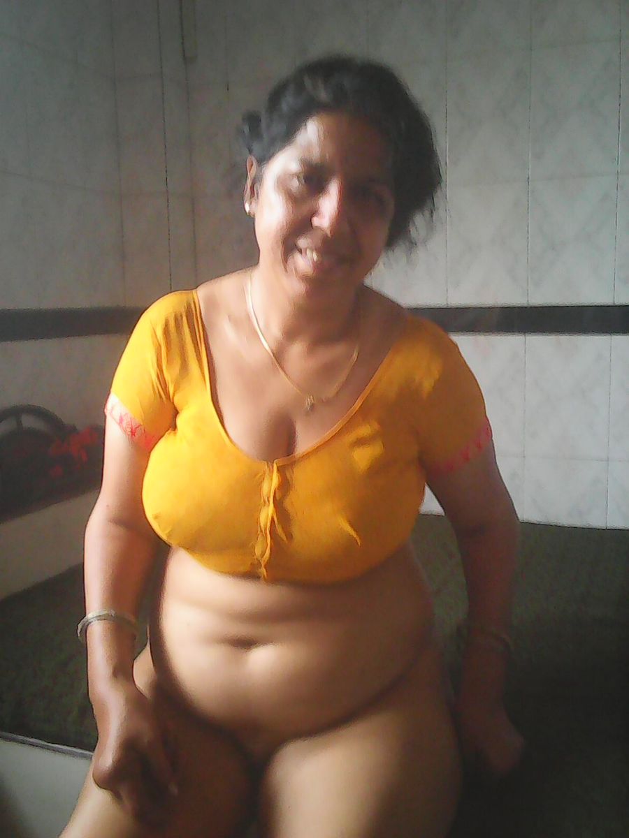 Meena Bhabhi Sexy Open Big Boobs Pho